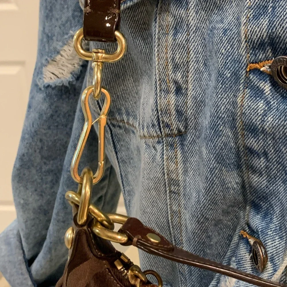 Coach Brown Signature Shoulder Bag - Picture 3 of 16